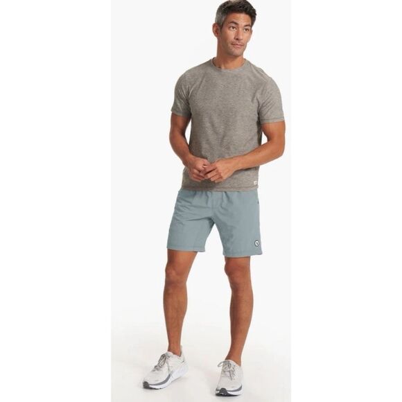 Vuori Kore Short in Stormy Size L - Picture 2 of 10
